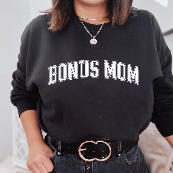 NWT: Black Bonus Mom Swartshirt - Picture 1 of 1